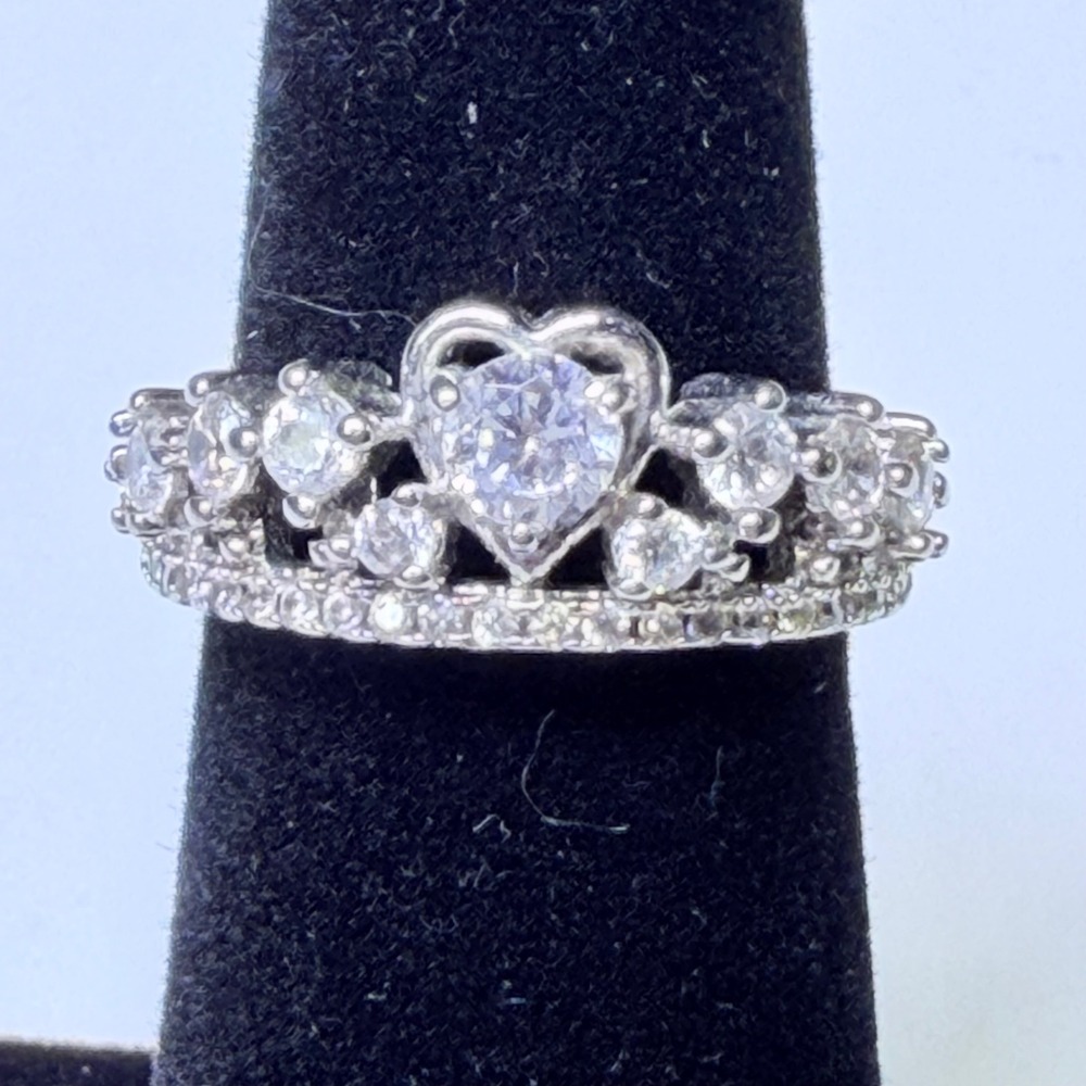 Fragrant Jewels Silver Tone Heart Tiara Crown Ring CZ Size 5.5 Princesscore